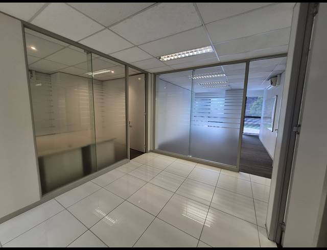 375M² OFFICE TO LET IN BEDFORDVIEW